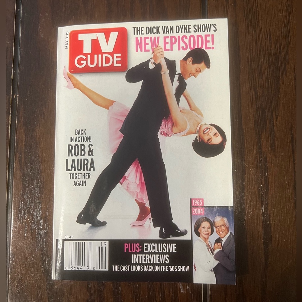 TV Guide May 9-15, 2004 Vol.52 No.19 Issue #2667 The Dick Van Dyke Show Cover